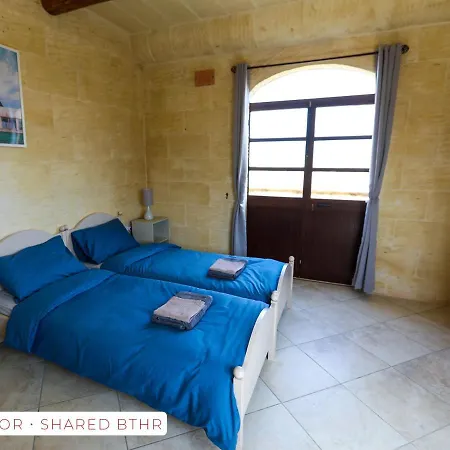 Ta'ruzar Holiday home *